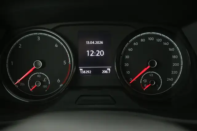 Volkswagen Transporter view 12