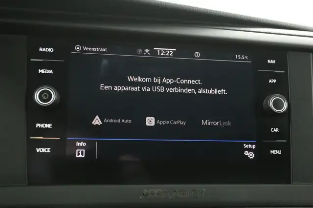 Volkswagen Transporter view 14