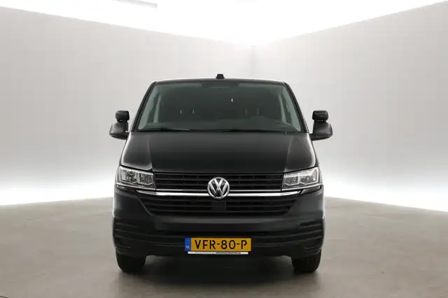 Volkswagen Transporter view 7