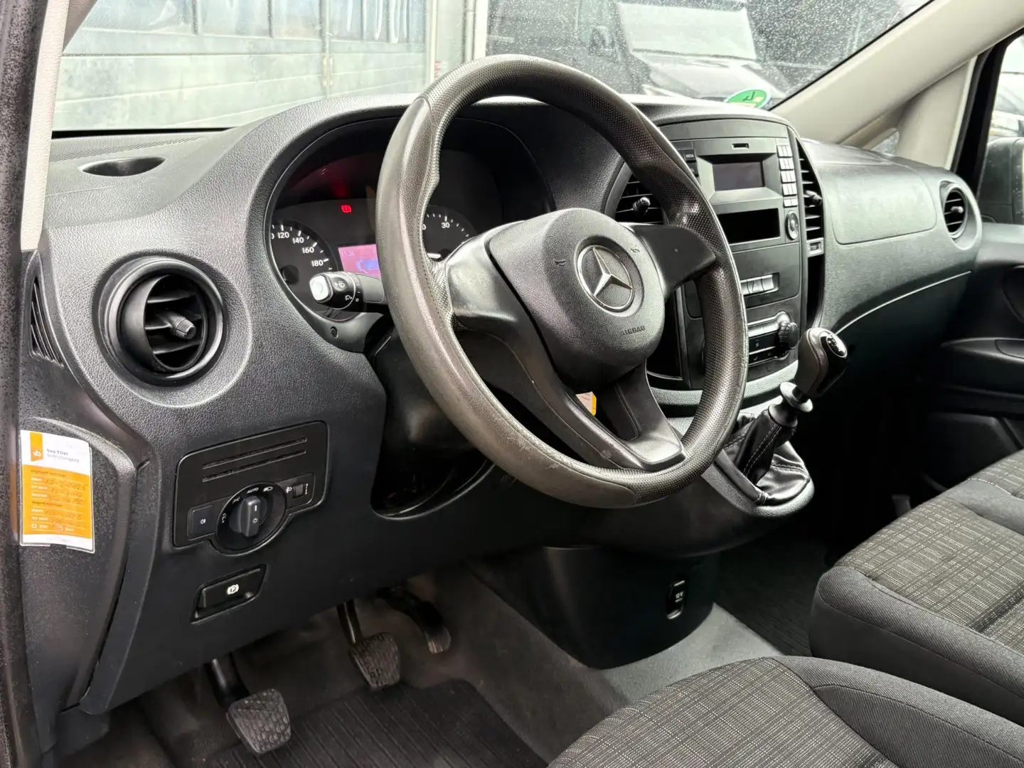 Mercedes-Benz Vito 111CDI 114pk Lang Airco LEEST TEKST! Negro - 2