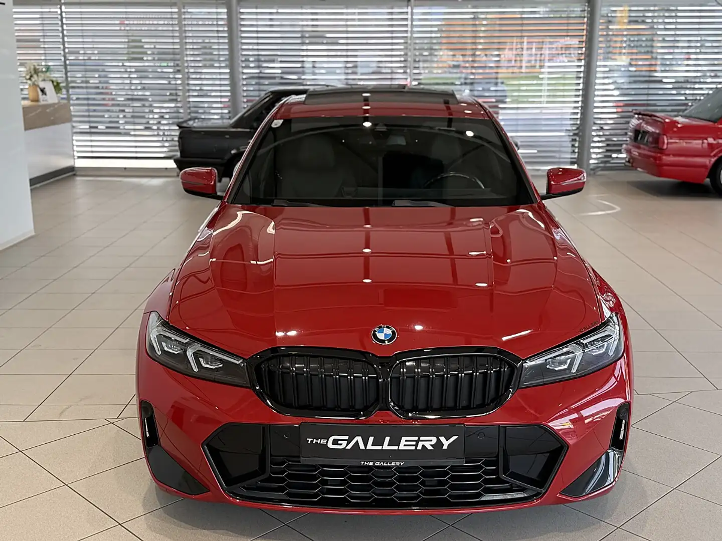 BMW 330 d M-Sport 48 V Aut.*Schiebedach*Memory*Harman/K... Rot - 2