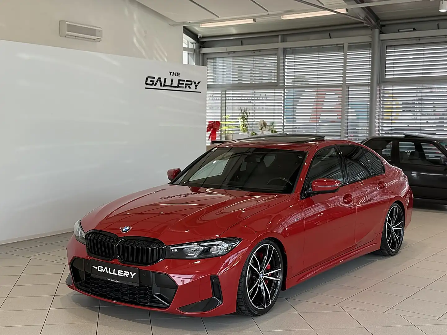 BMW 330 d M-Sport 48 V Aut.*Schiebedach*Memory*Harman/K... Rot - 1