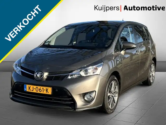 Toyota Verso 1.8 VVT-i Dynamic