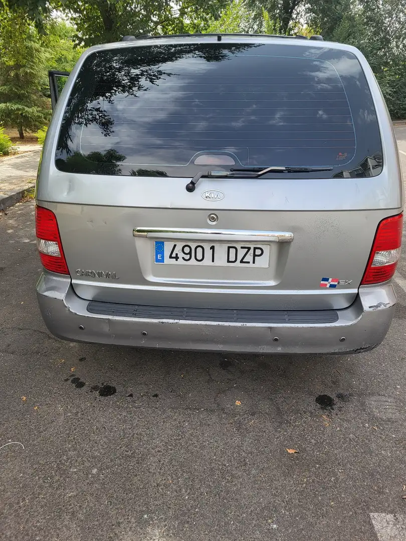Kia Carnival 2.9CRDI EX - 2
