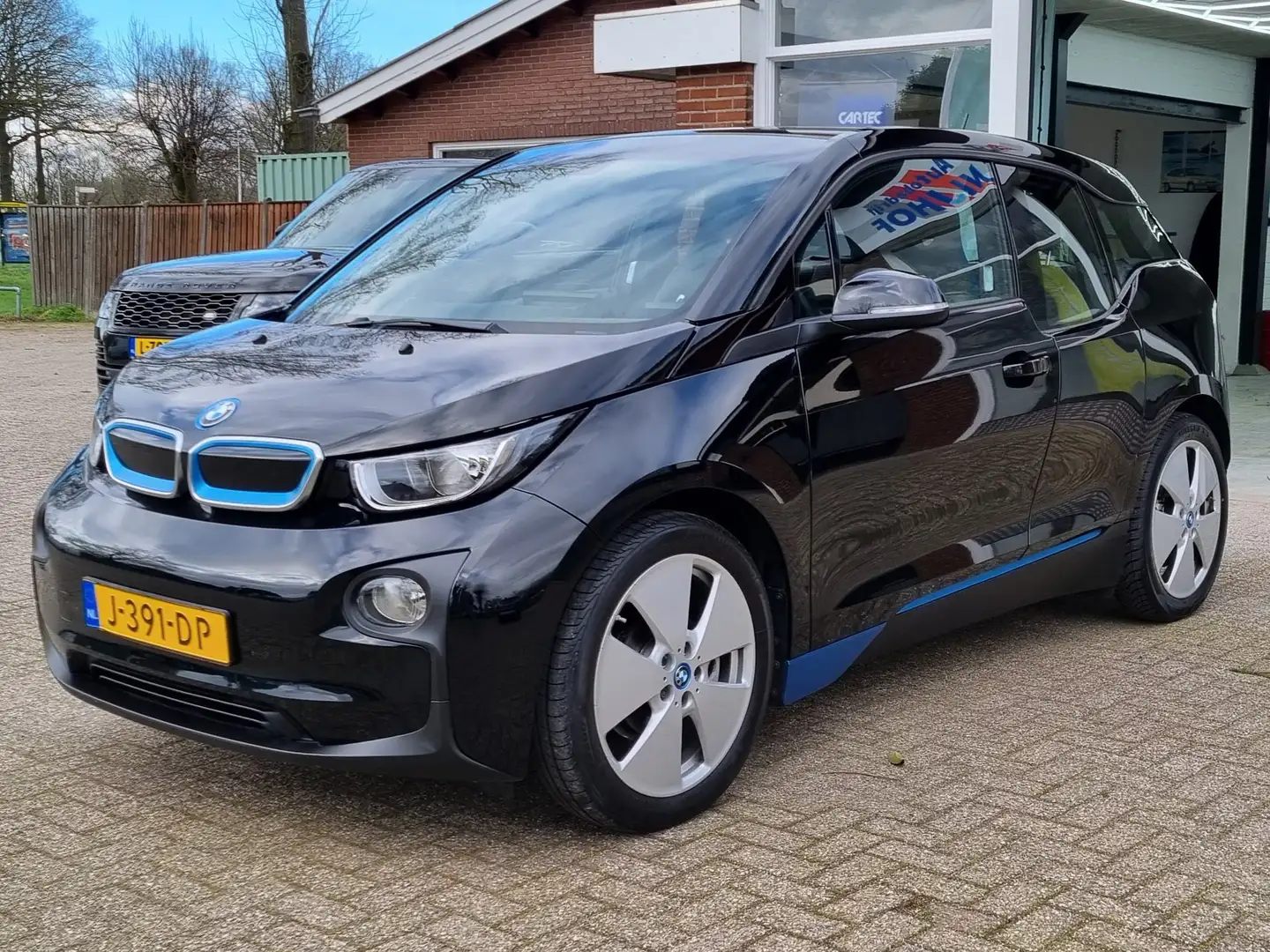 BMW i3 Basis iPerfomance 94Ah 33kWh Zwart - 1