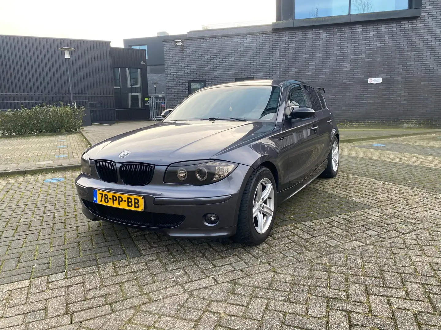 BMW 120 120i Gri - 1
