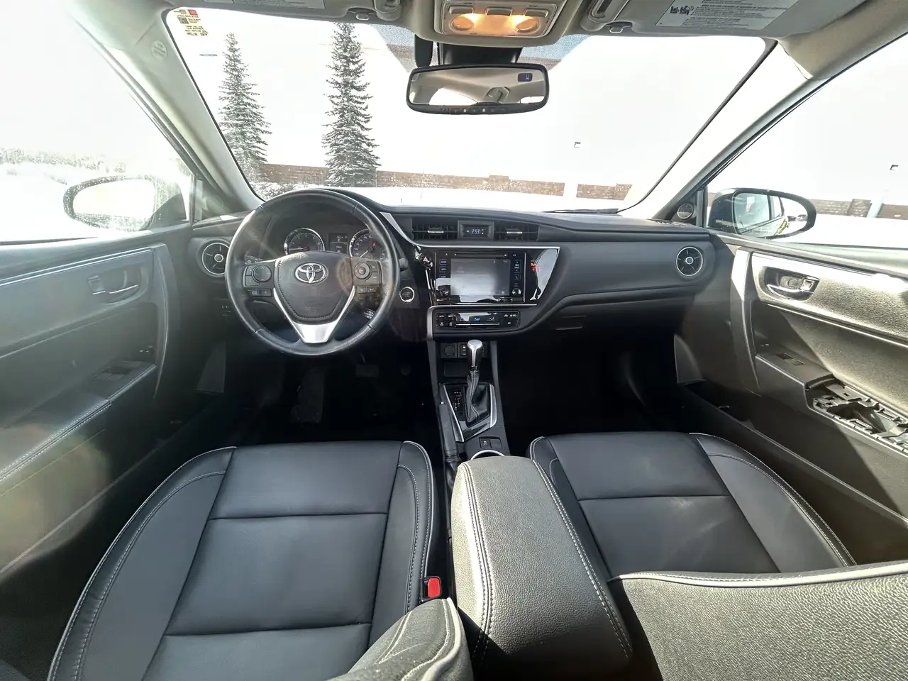 Toyota Corolla снимка Toyota Corolla