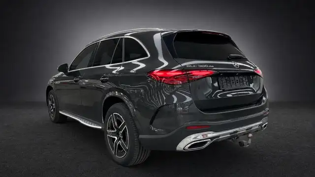 Mercedes-Benz 300 view 3