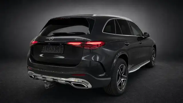 Mercedes-Benz 300 view 4