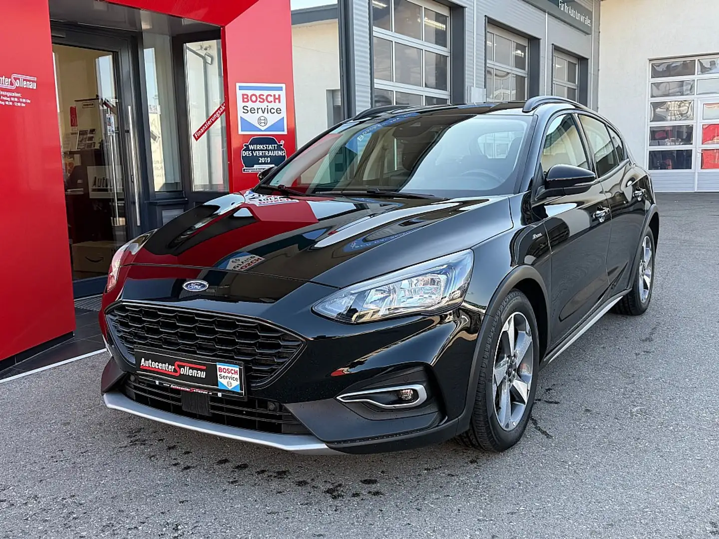 Ford Focus 1,5 EcoBlue Active Aut. Zwart - 1