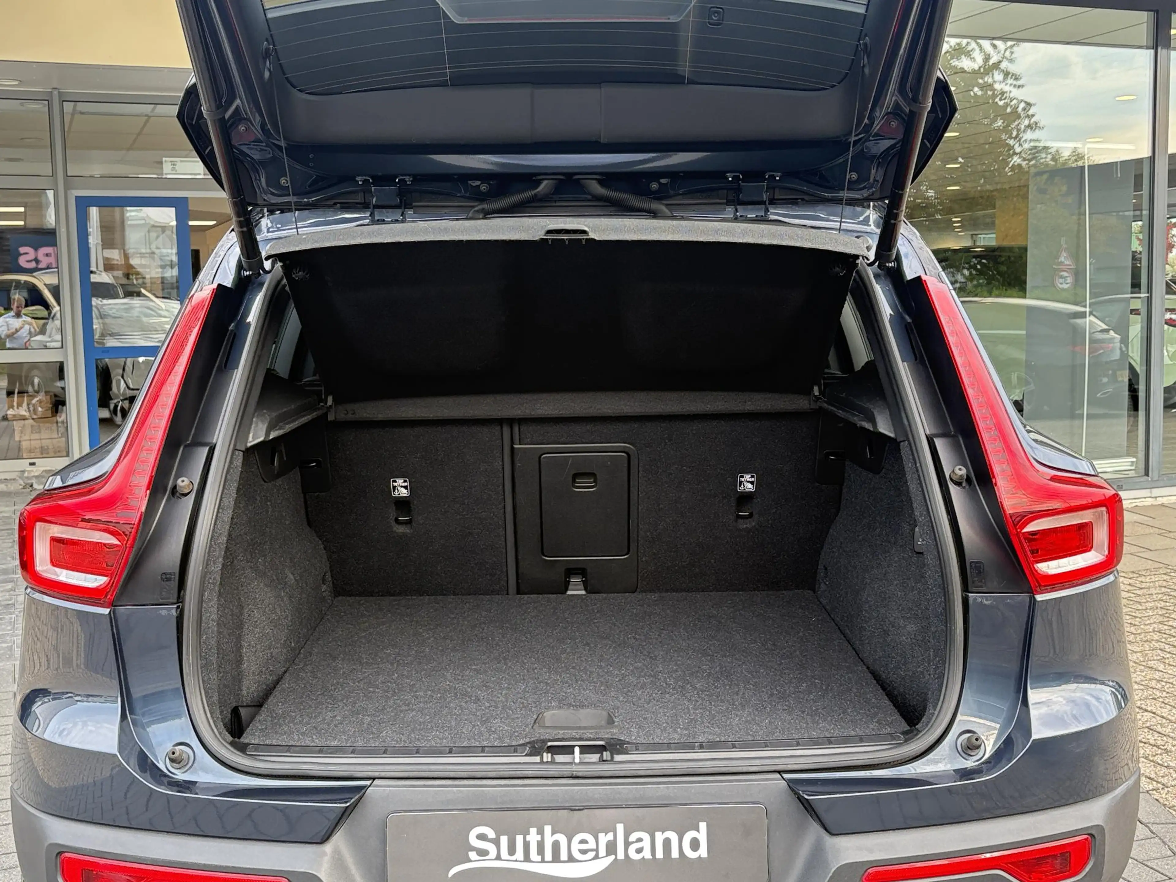 Volvo XC40 1.5 T4 Recharge R-Design 211 PK | Stoelverwarming — photo 10