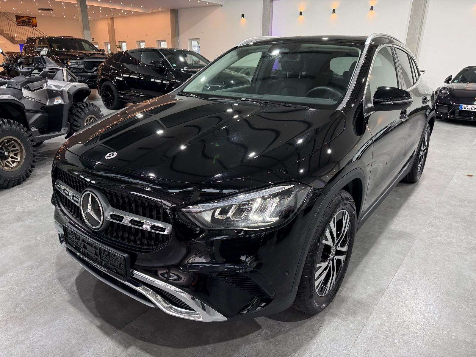 Second hand Mercedes Benz Gla-Class 180