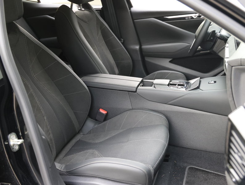 DS Automobiles DS 4 No 1.6 PHEV Pallas Comfort Tech Pack | Navigatie | — photo 10