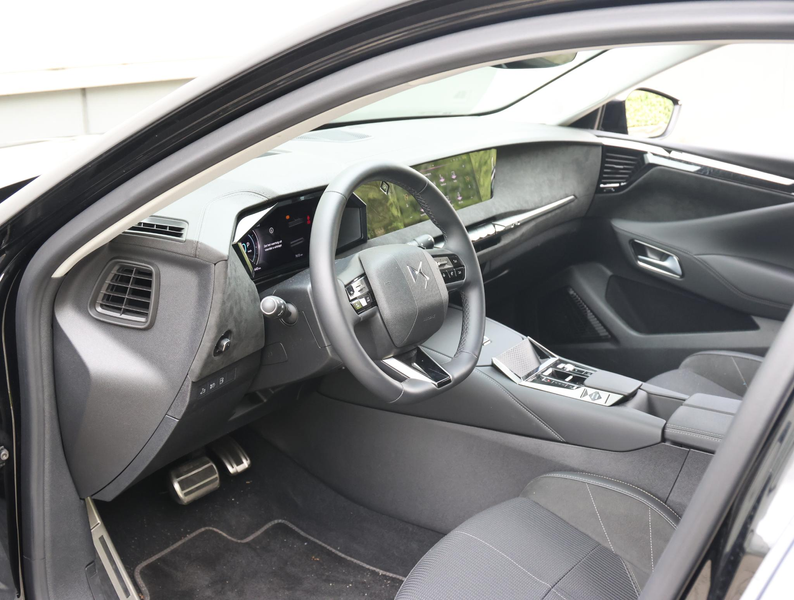 DS Automobiles DS 4 No 1.6 PHEV Pallas Comfort Tech Pack | Navigatie | — photo 11