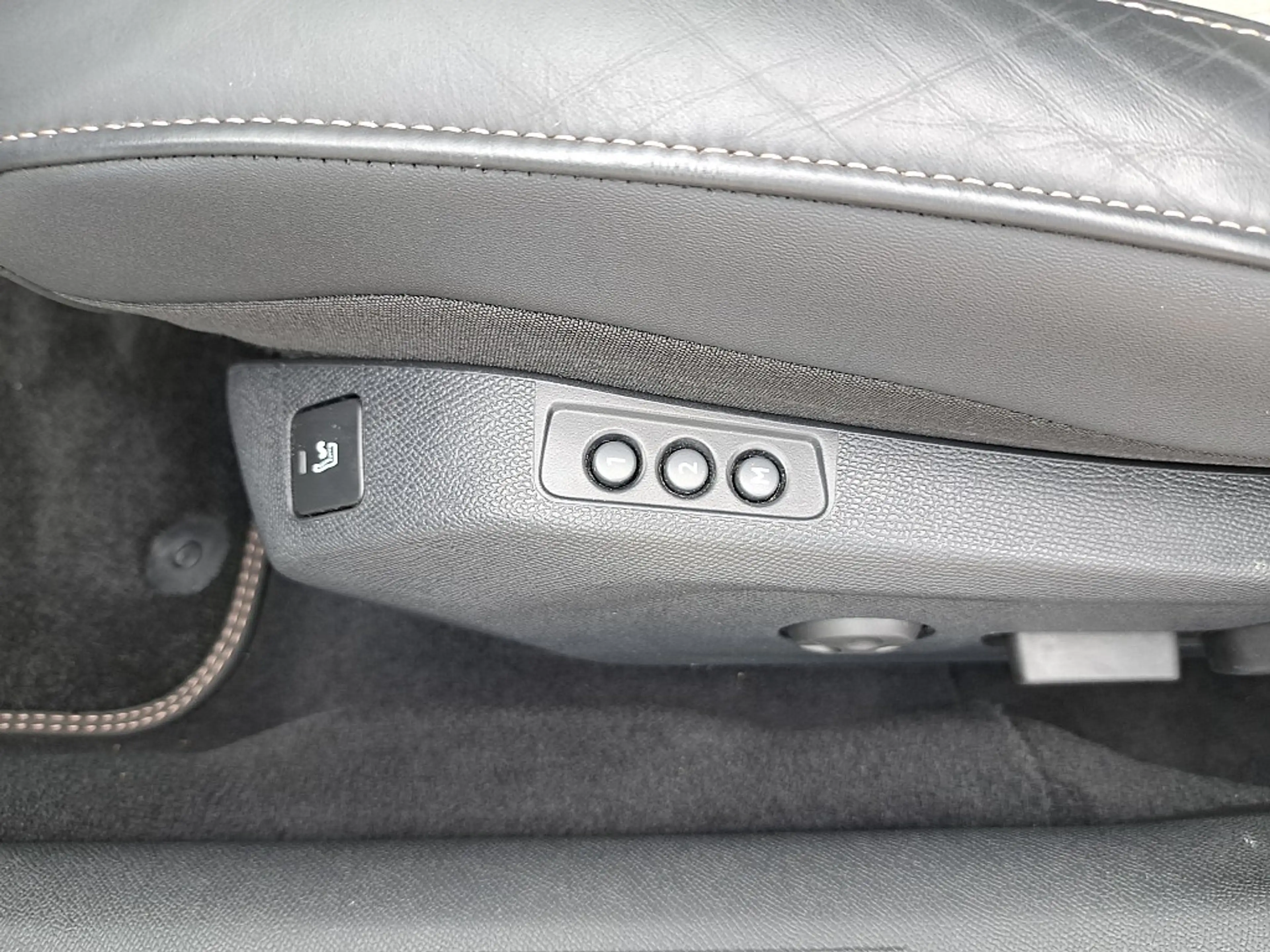 Peugeot 508 Hybrid 225 PHEV e-EAT8 GT Aut. — photo 15