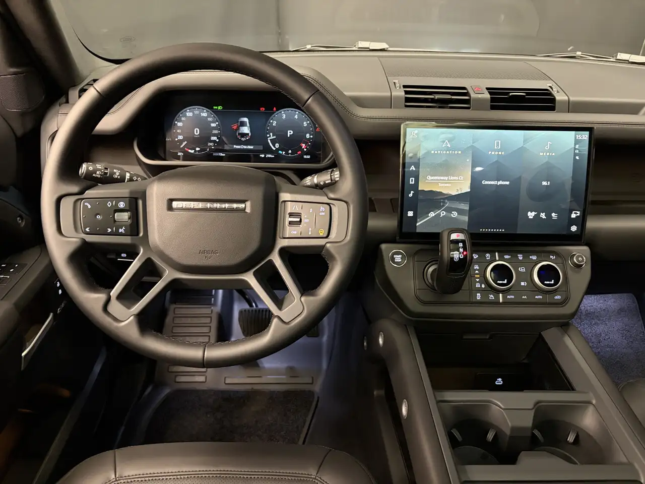 Land Rover Defender снимка Land Rover Defender