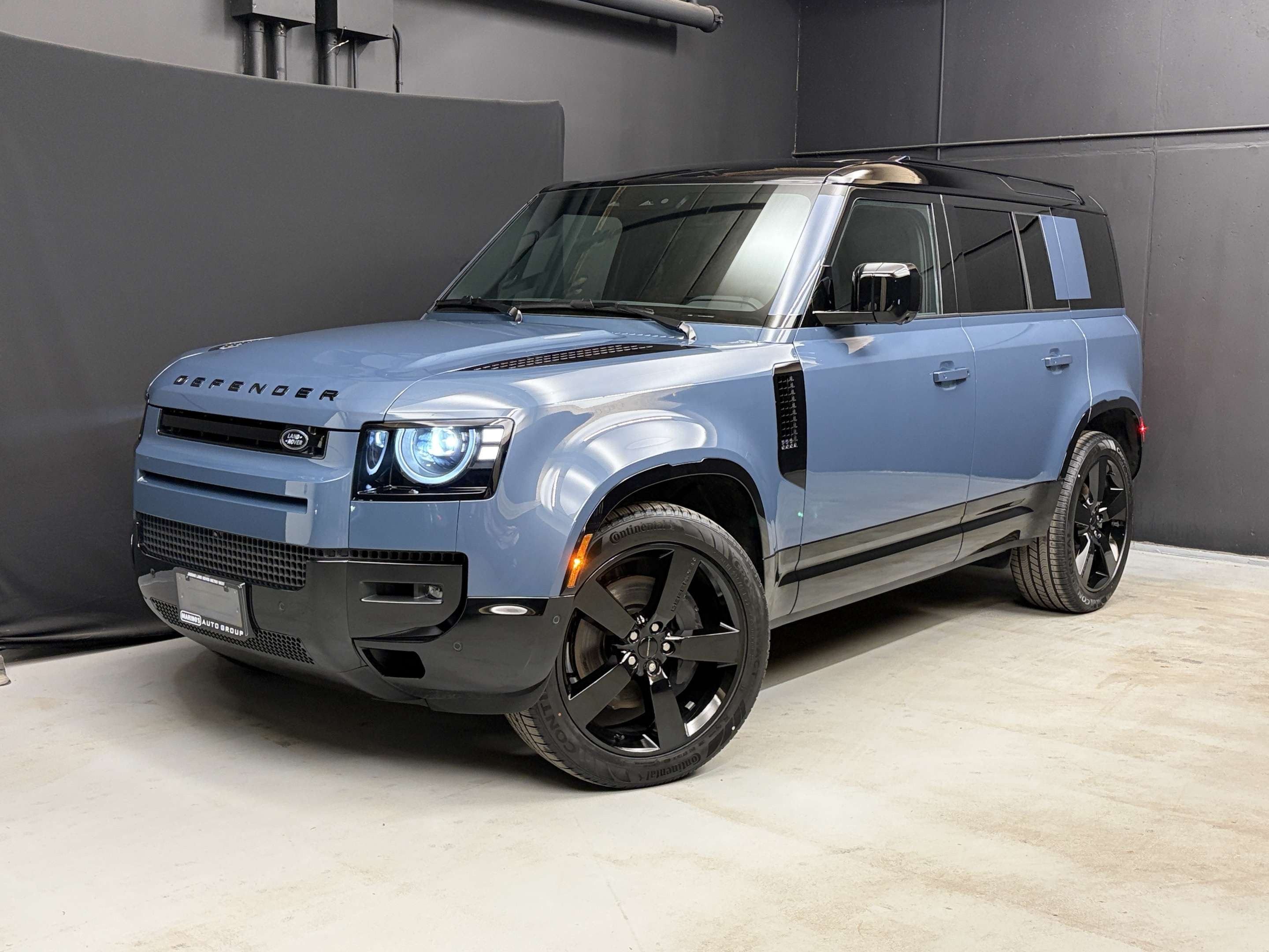 2026 Land Rover Defender X-Dynamic SE
