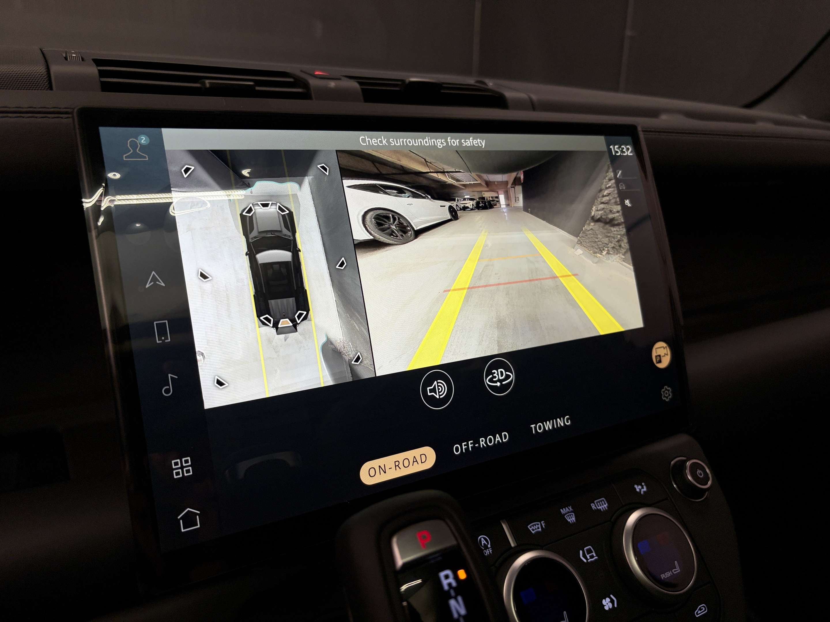 2026 Land Rover Defender X-Dynamic SE thumb 17