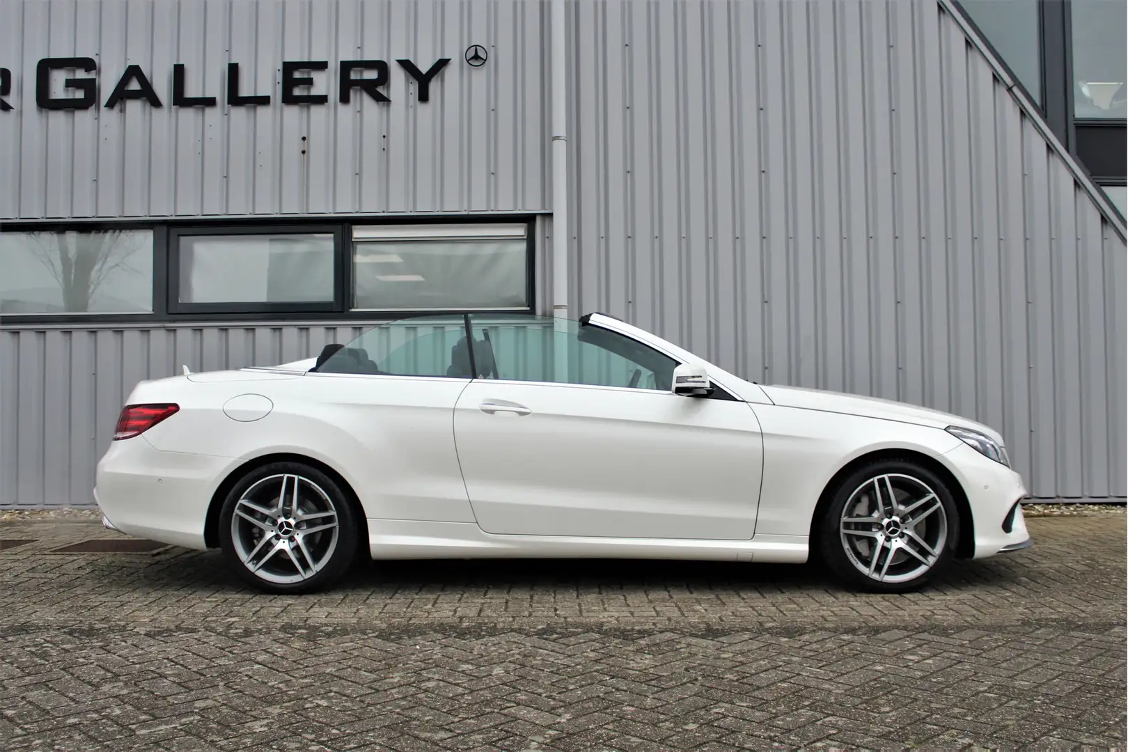 Mercedes-Benz E 500 Cabrio E Prestige AMG pakket 47086km Bílá - 2