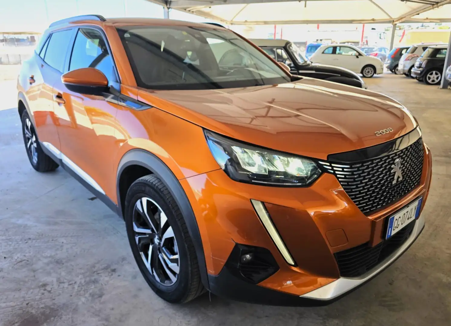 Peugeot 2008 PureTech 130 S&S GT Arancione - 2