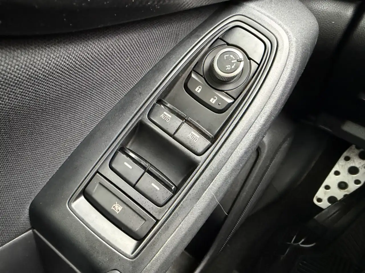 Subaru Impreza снимка Subaru Impreza
