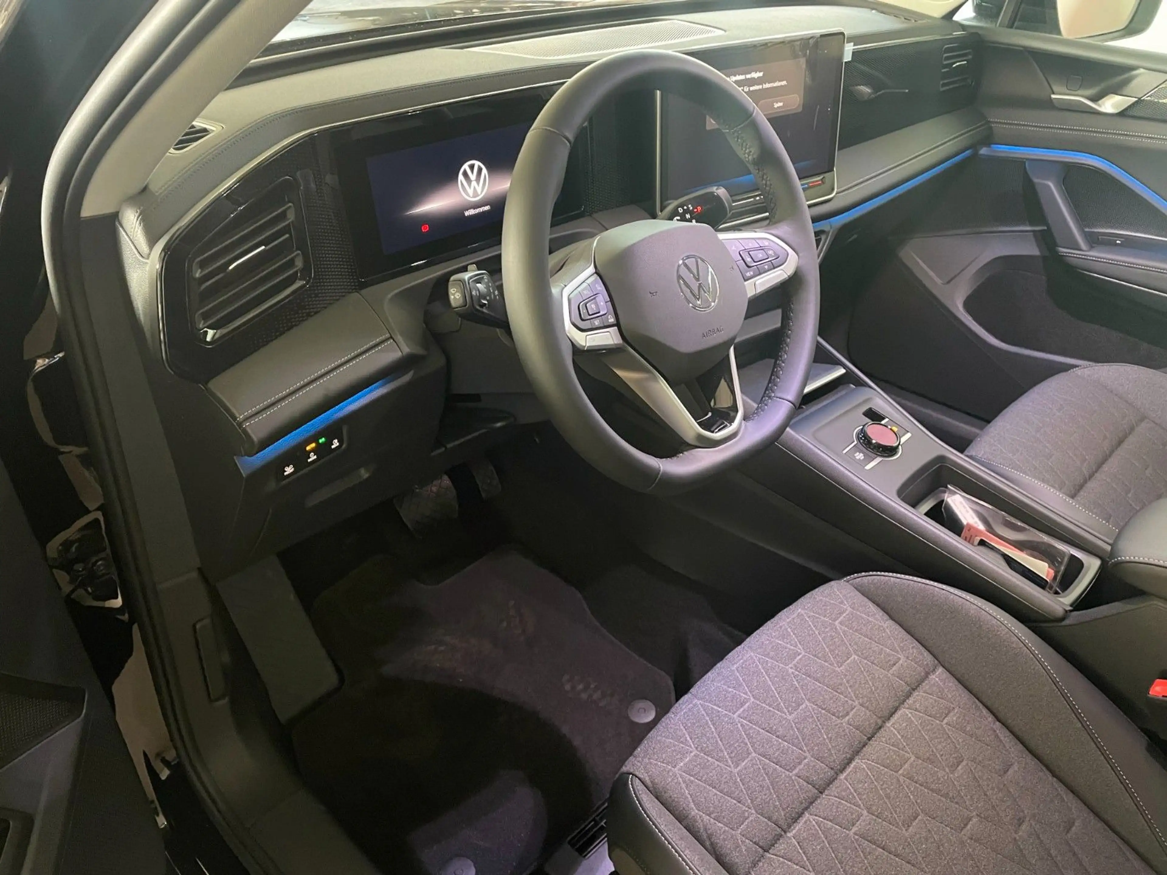 Volkswagen Tiguan 1.5 eTSI "PRIME" 110 kW AHK/Standh./PANO — photo 12