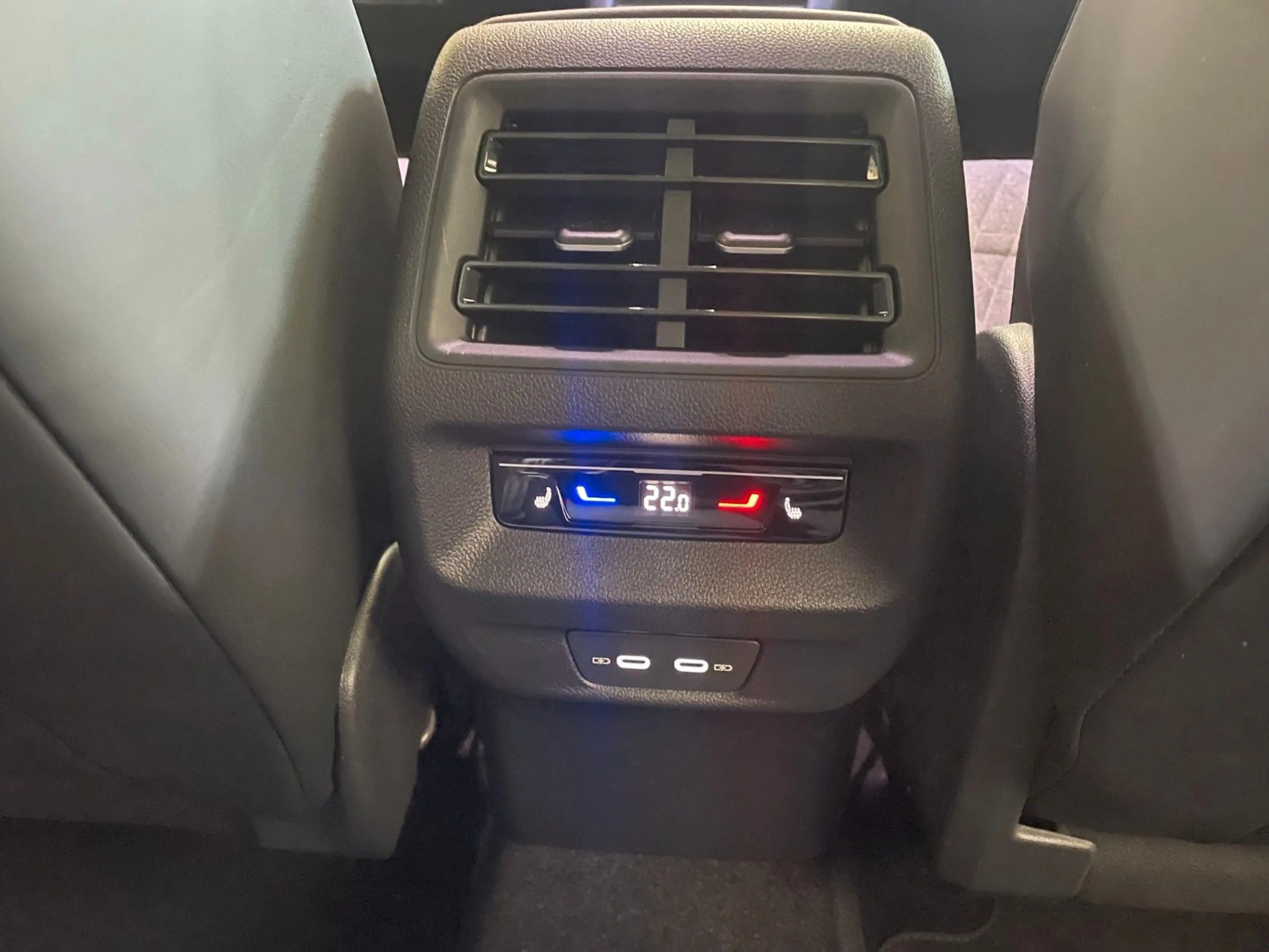 Volkswagen Tiguan 1.5 eTSI "PRIME" 110 kW AHK/Standh./PANO — photo 34