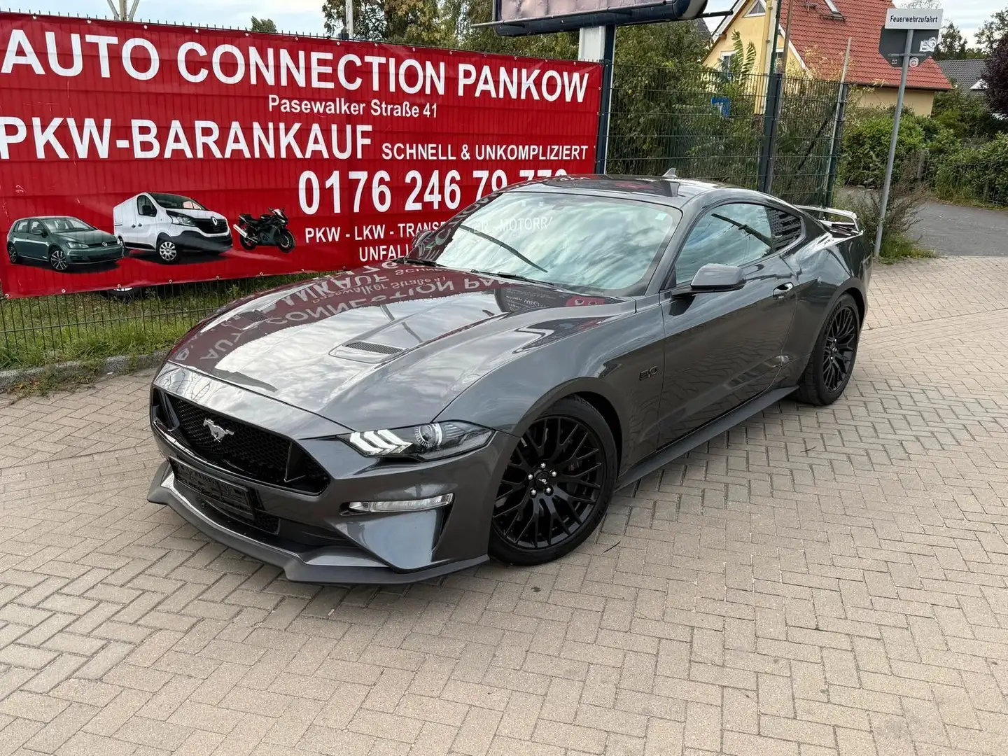 Ford Mustang GT TÜV NEU Grau - 1