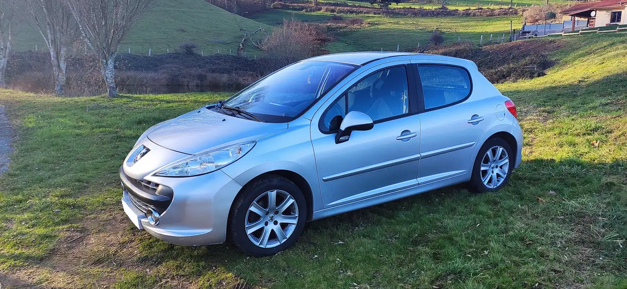 Peugeot 207 1.6 VTi 16V 120ch Premium