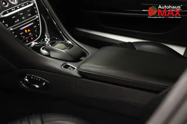 Aston Martin DB11 view 14