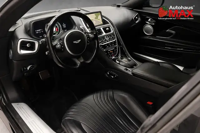 Aston Martin DB11 view 13