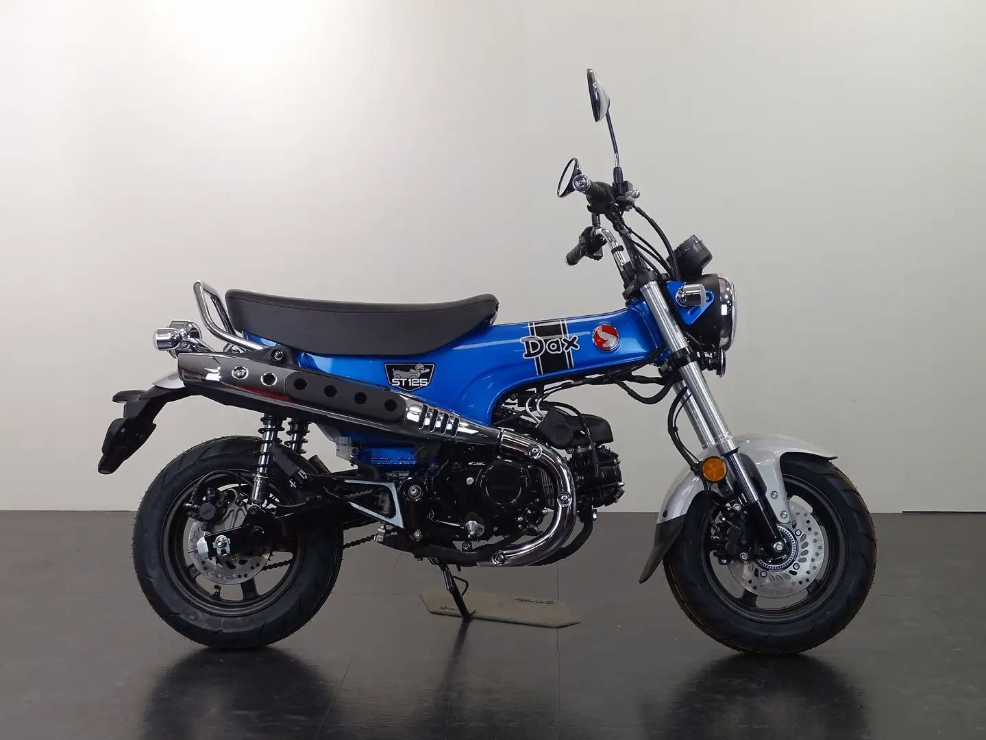 Honda DAX 125 Blau - 1