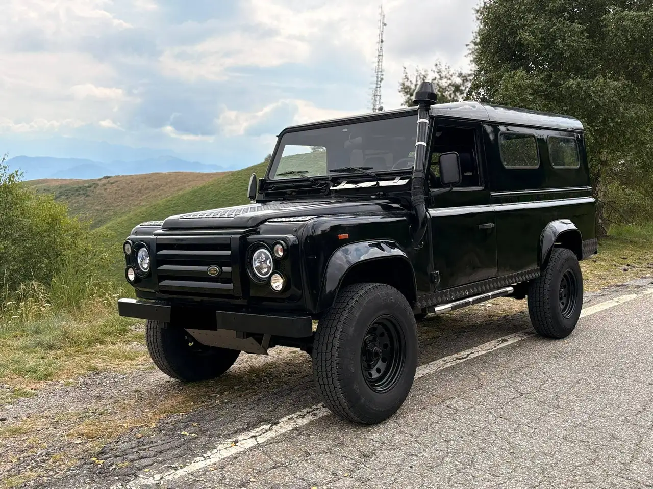 Land Rover Defender 110 HTC 2.5 td Hard Top, foto 1