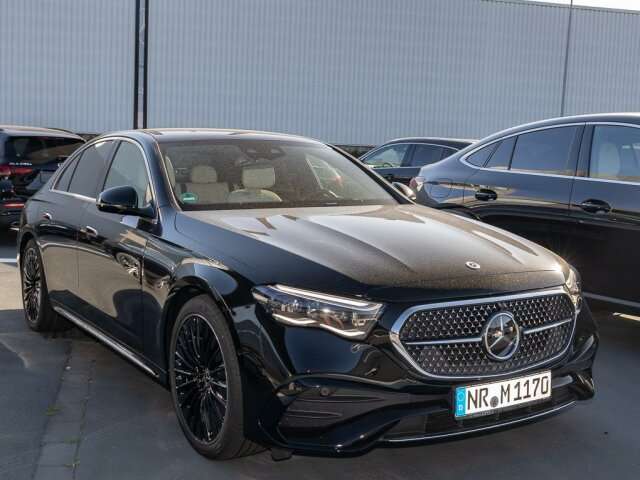Mercedes-Benz E 200