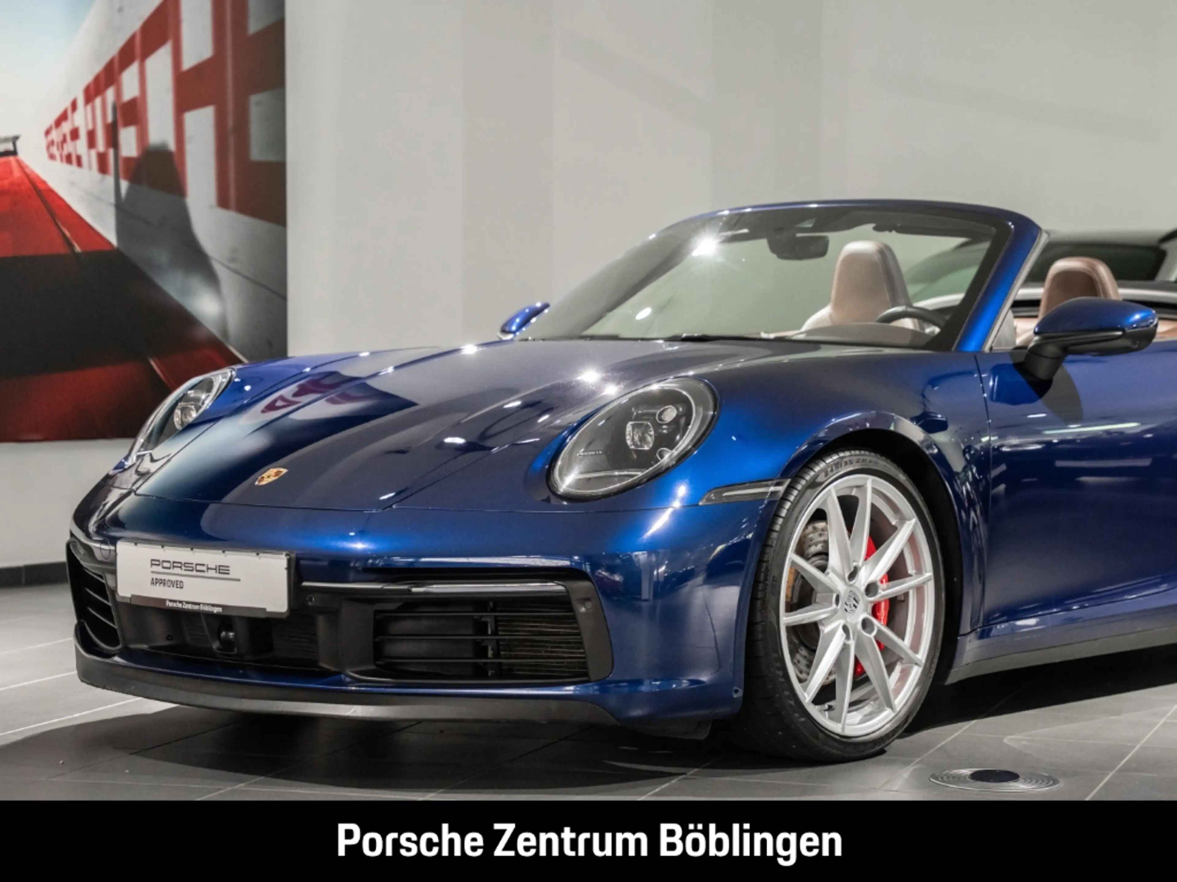 Porsche 992 911 Carrera 4S Cabriolet Clubleder InnoDrive — photo 15