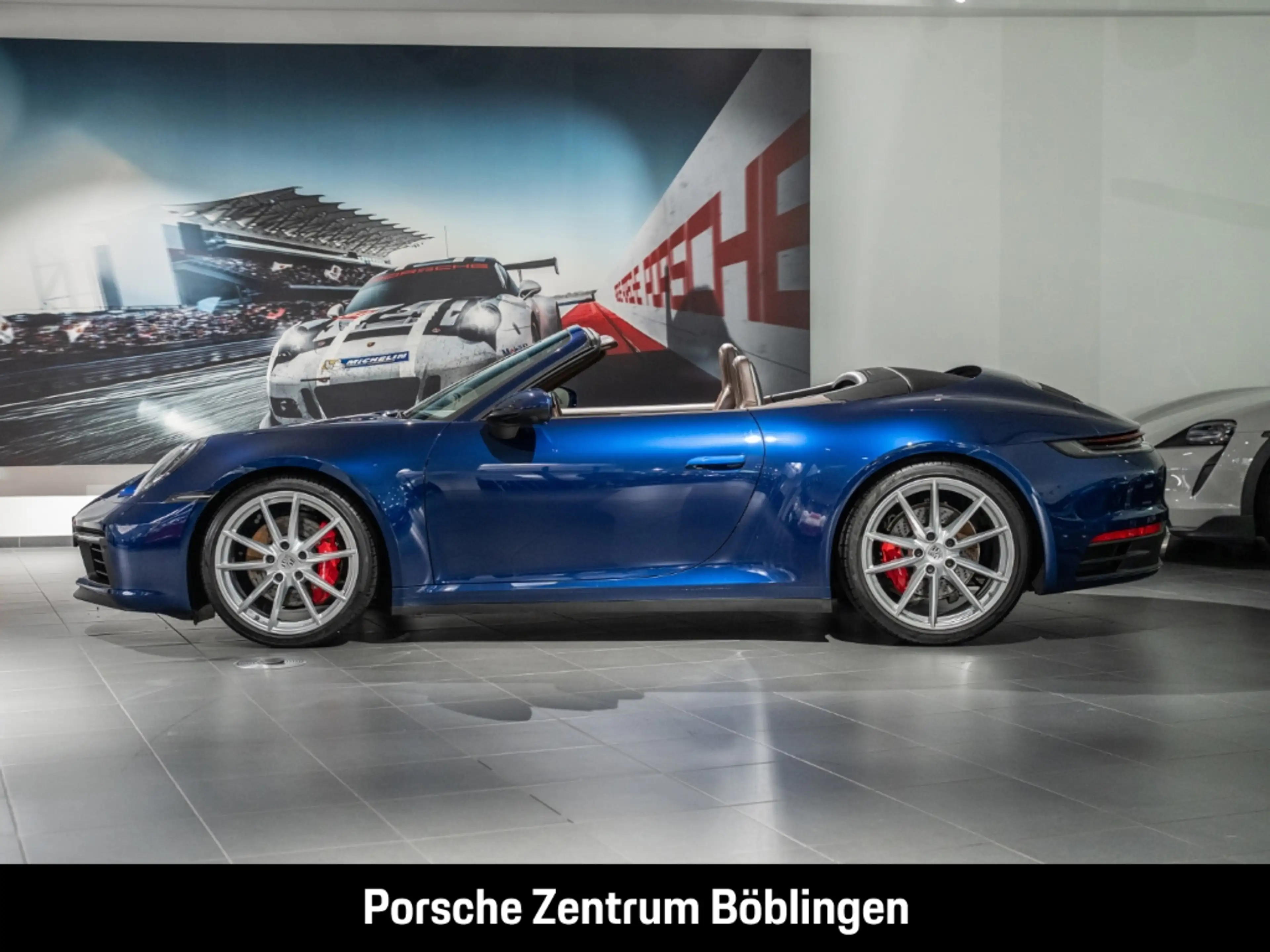 Porsche 992 911 Carrera 4S Cabriolet Clubleder InnoDrive — photo 2