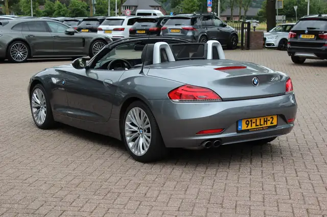 BMW Z4 view 3
