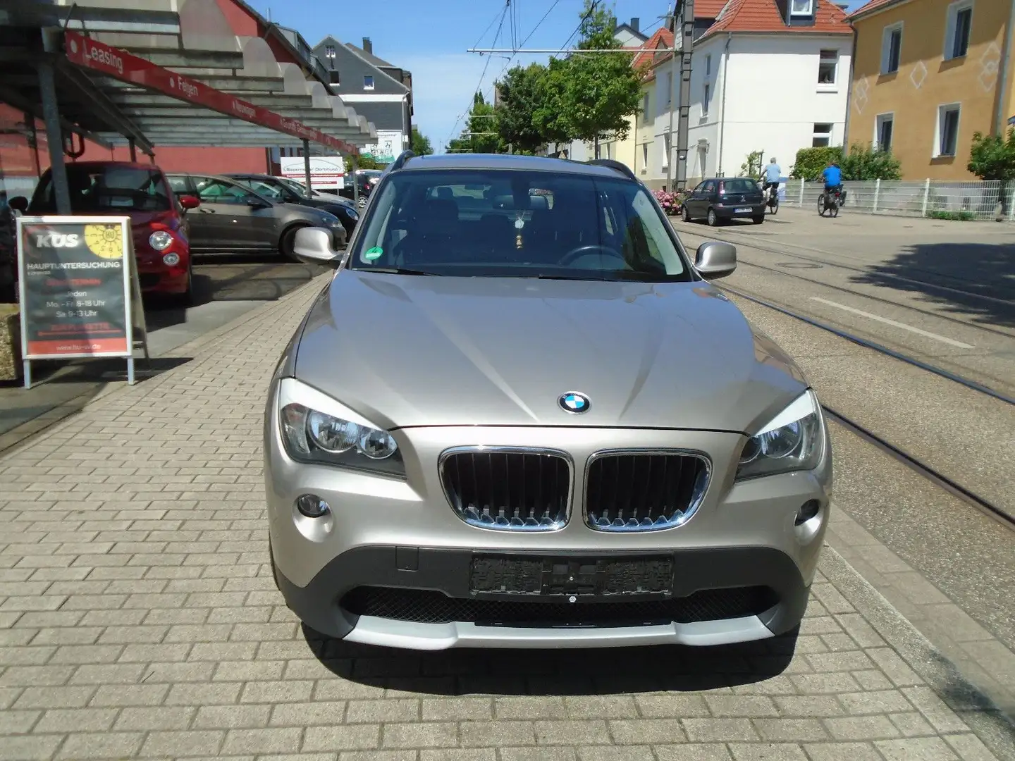 BMW X1 sDrive18d 1. Hand Silber - 2