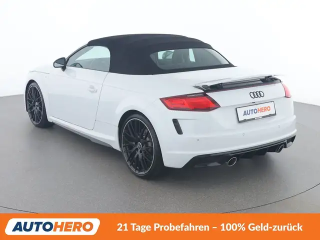 Audi TT view 4