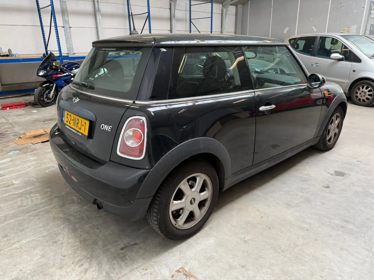 MINI One Minimalism - 2