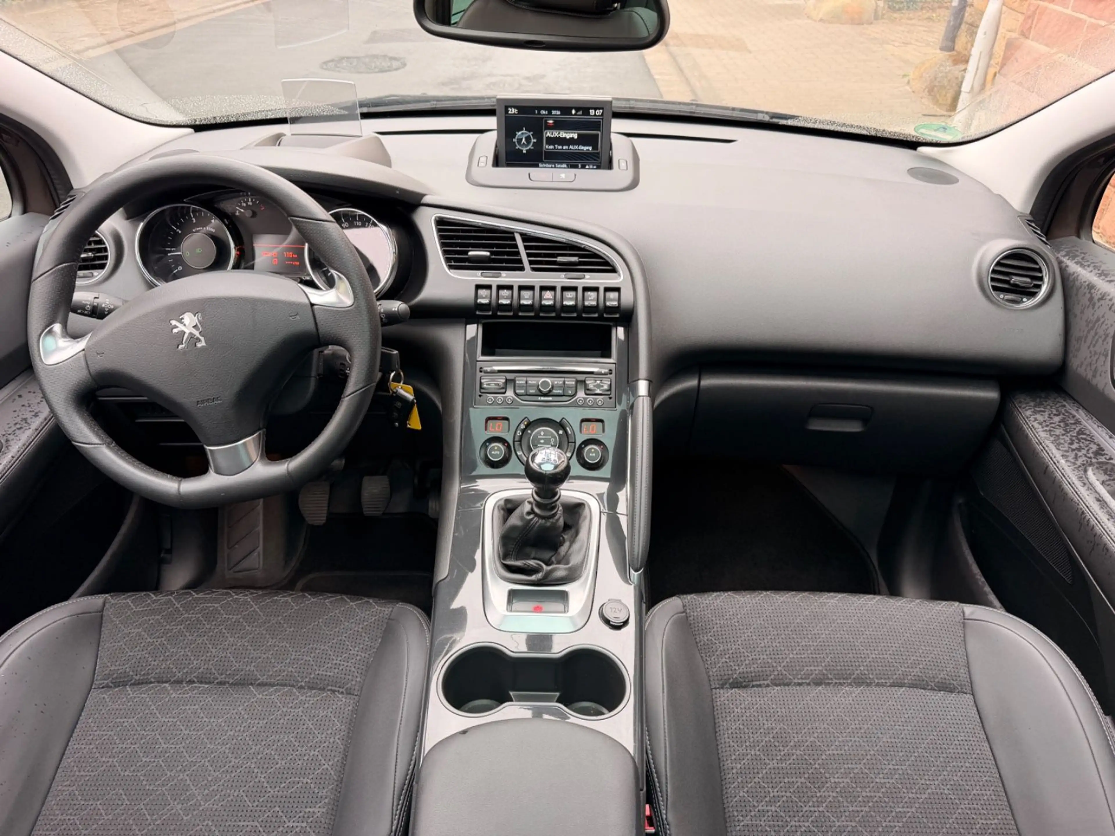 Peugeot 3008 Allure 1.6 16V Turbo Navi / Pano / Xenon — photo 12