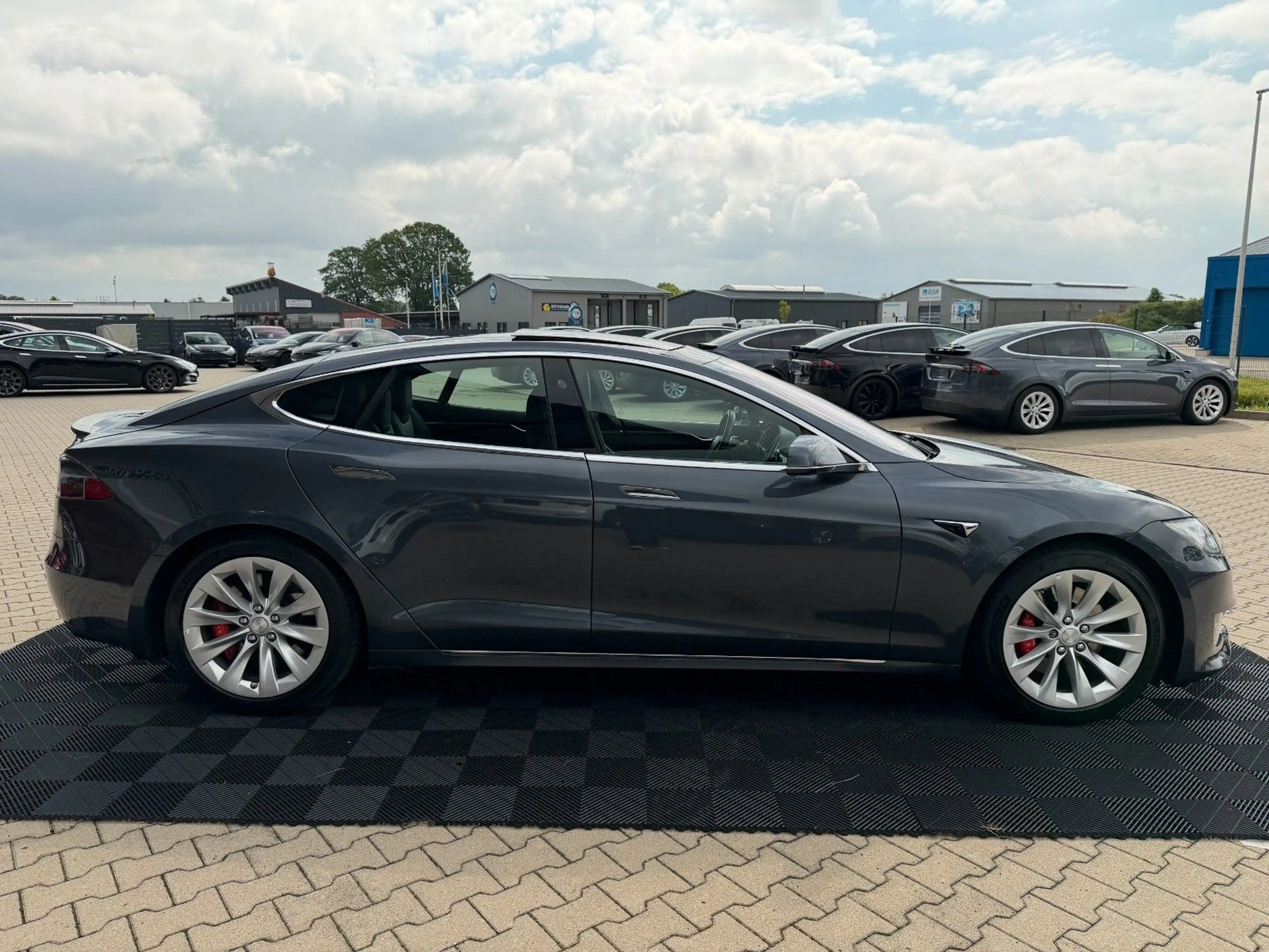 Tesla Model S MODEL S P100D | SUNROOF | — photo 9
