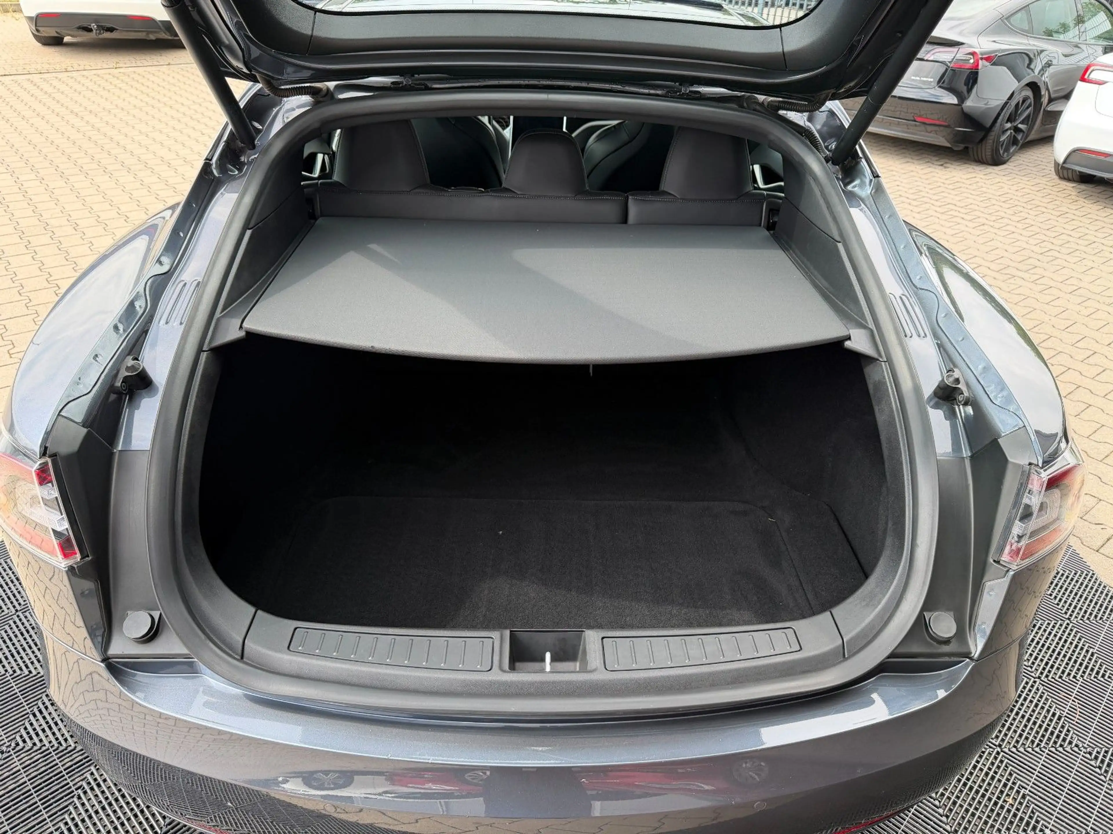 Tesla Model S MODEL S P100D | SUNROOF | — photo 13