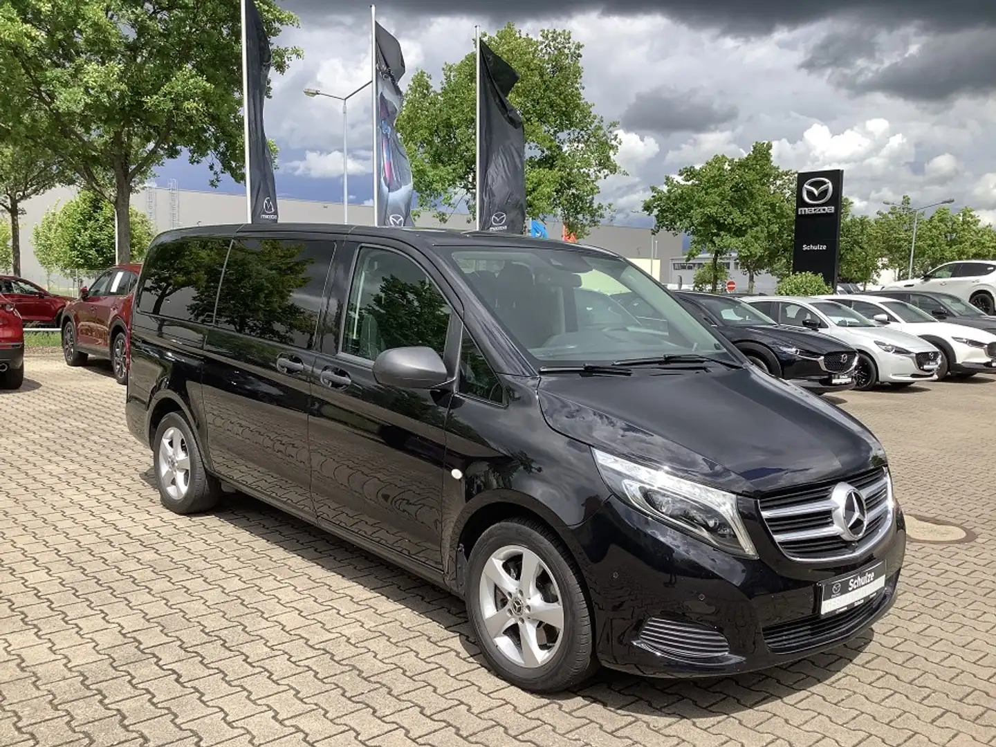 Mercedes-Benz Vito Tourer 119 CDI Edition lang- Liegepaket AHK Schwarz - 2