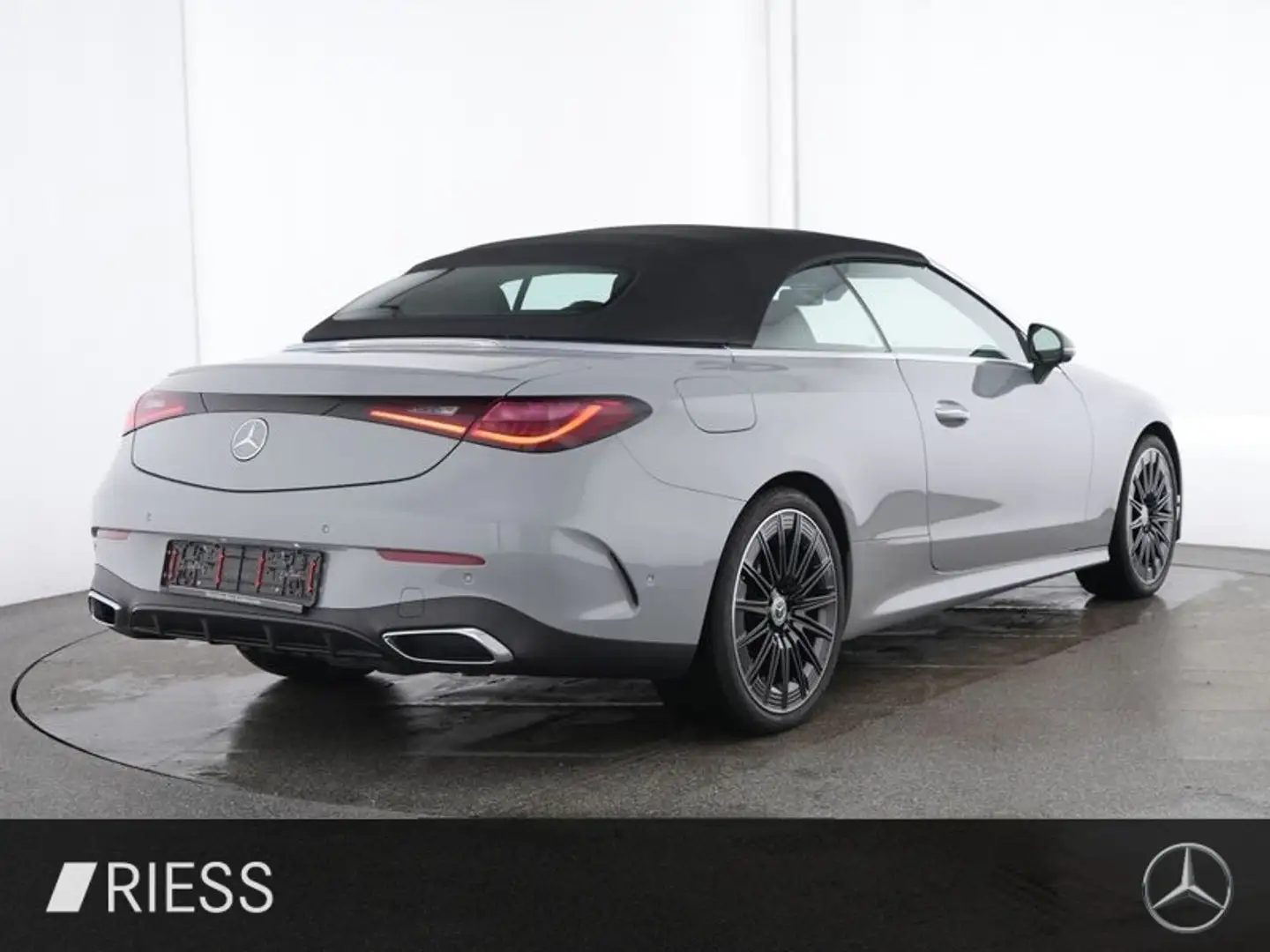 Mercedes-Benz CLE 300 4MATIC Cabriolet SpurW Sport W-Paket LM Grau - 2