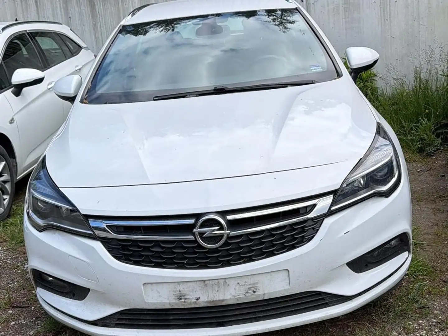 Opel Astra Astra ST 1,6 CDTI Edition S Euro6b Perfekt!Tüv! Weiß - 2