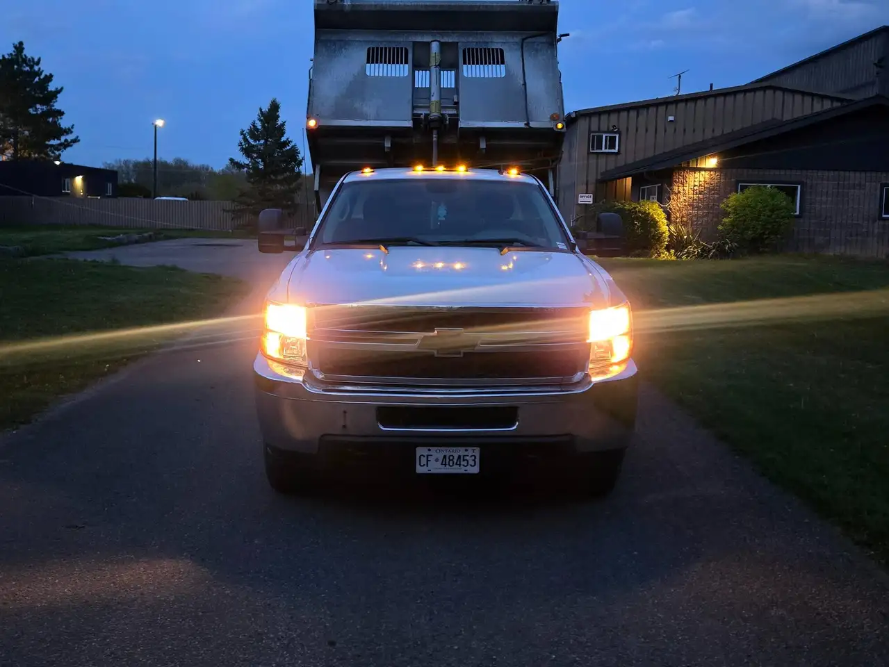 GMC 3500 Pickup снимка GMC 3500 Pickup