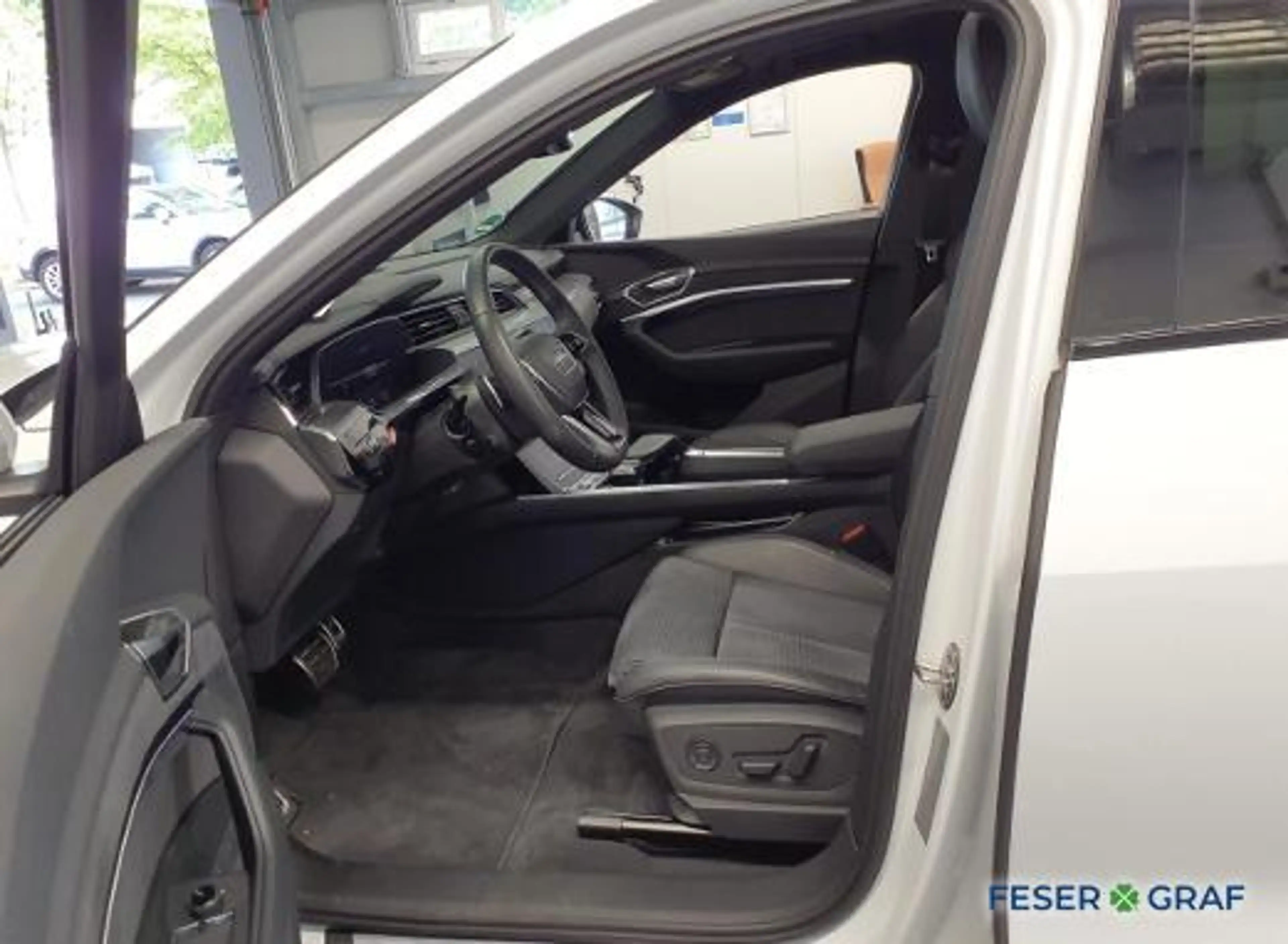 Audi Q8 e-tron 55 S Line Int Pano,Navi,Kameras,21Zoll — photo 6
