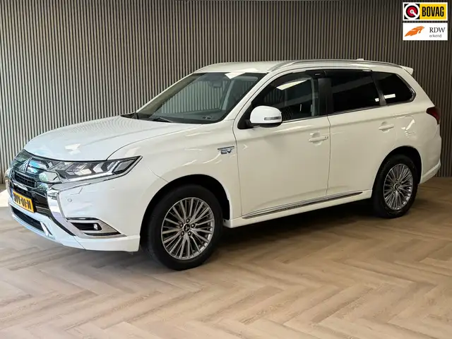 Mitsubishi Outlander 2.4 PHEV AUT. PLUG-IN CAMERA NAVIGATIE STOELVERWAR