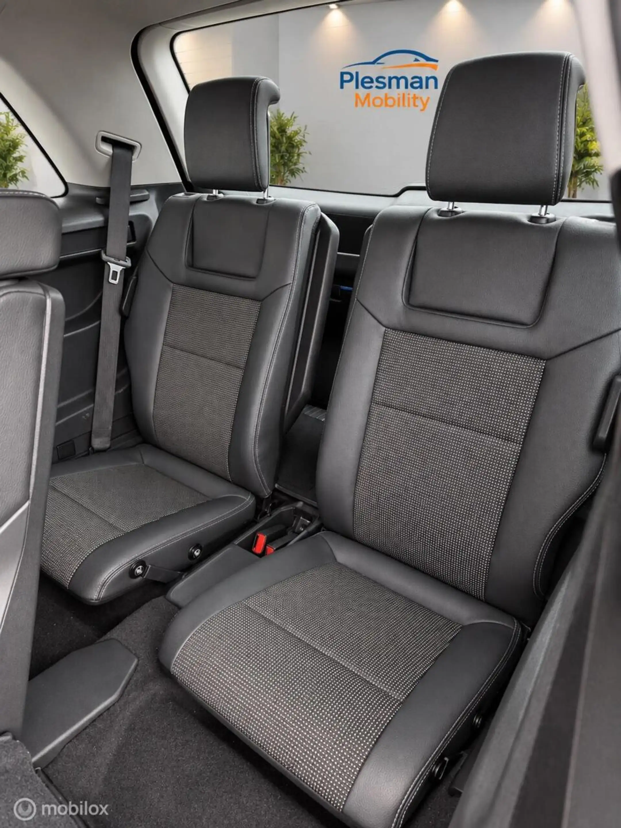 Opel Zafira 2.2 Cosmo, Automaat, 7 Persoons. — photo 9